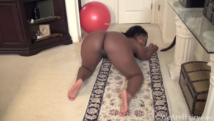 Bobbie Rains ebony beauty plays solo