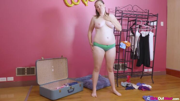 [GirlsOutWest] - Sarah's Solo Session - Big Tits & Bush