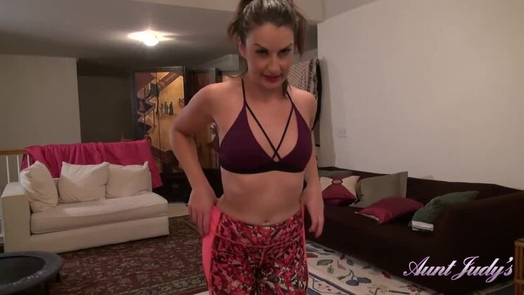 Auntie Cindy's Oral Pleasure in POV