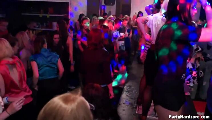 [Tainster] - Amateur Blondes and Brunettes in Lingerie Party - Kiara Lord