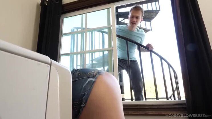 [MommyBlowsBest] - Christie Stevens - Hot MILF with Big Ass - Christie Stevens
