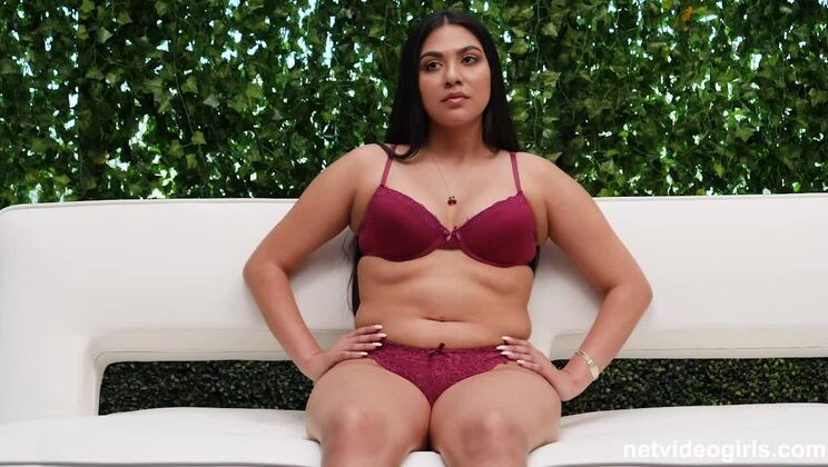 Small Tits, Big Dreams: Layloni