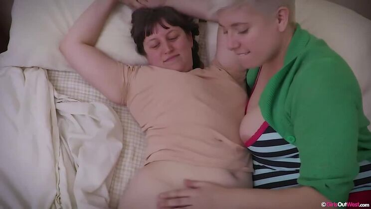 Charlee & Violette Cuddling and Anal