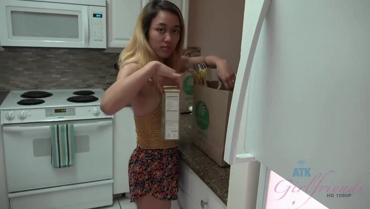 [ATKGirlfriends] - Aria Skye's Outdoor Squirting Adventure in Hawaii - Aria Skye