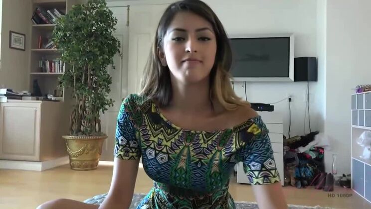 Amateur Foot Fetish with Sophia Leone's POV