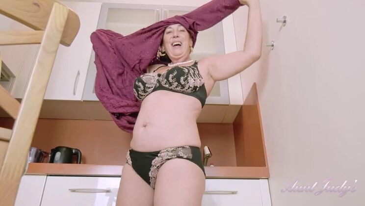 Solo Play with Esmerelda in High Heels and Big Tits
