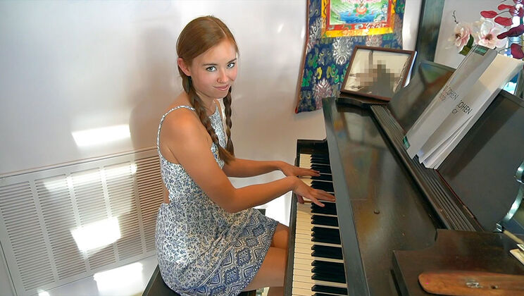 Brandi Braids Gets Naughty