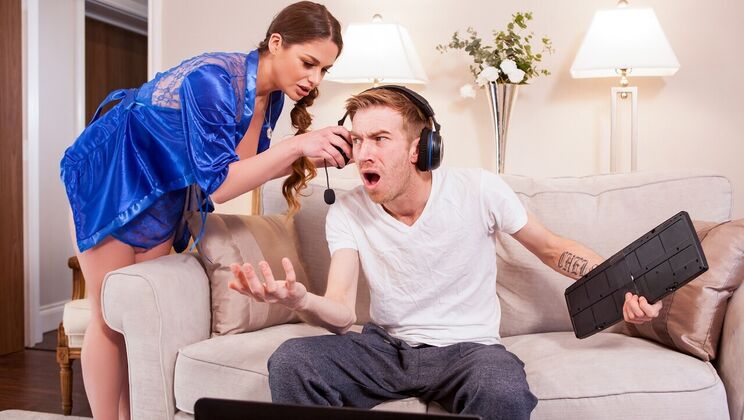 [Brazzers] - Gamer's Blonde Heaven