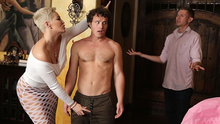 [MilfHunter] - Latina Cumshot Queen - Robby Echo - Ryan Keely