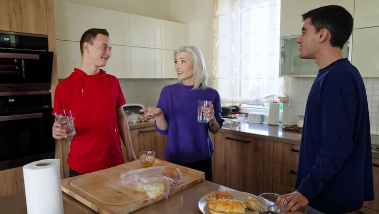 [RKPrime] - Jordi's Outdoor Blowjob Fest - Zazie Skymm - Jordi El Niño Polla