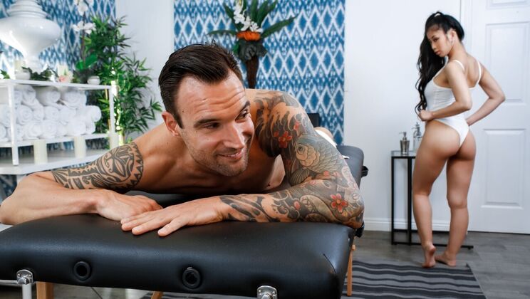 [BigNaturals] - Reverse Cowgirl Fucking with Oiled Jade Kush - Jade Kush - Alex Legend