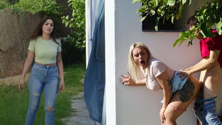 [SneakySex] - Pierced Babe Scarlett Wild Outdoor Fucking