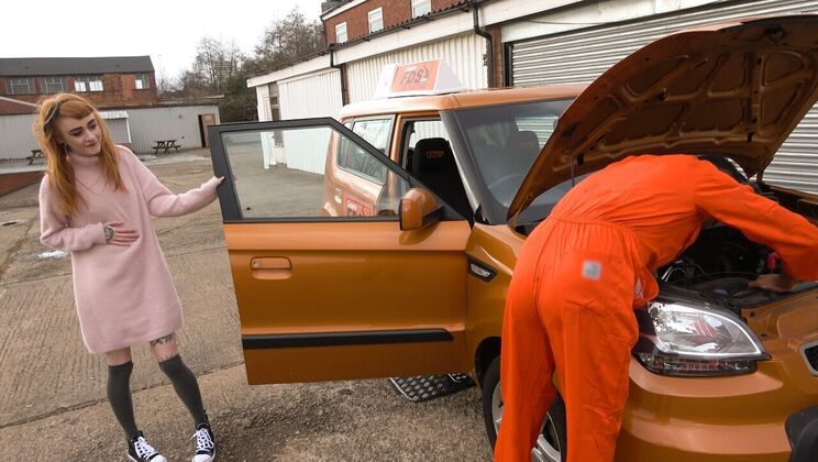 [FakeDrivingSchool] - Big Cock Porn with Squirting Brunette