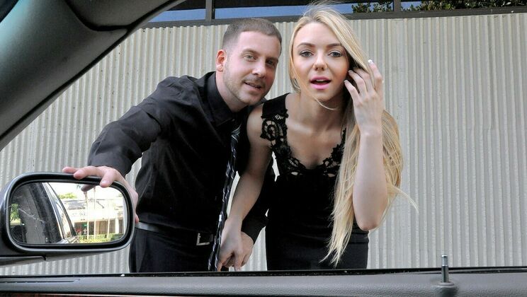 [StrandedTeens] - Blonde's First Date Creampie Surprise - Molly Mae