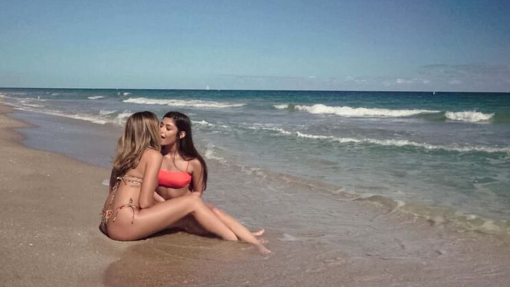 [WeLiveTogether] - Ass Fingering in the Open