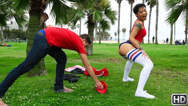 [RKPrime] - Twerking Queen Gets Naughty - Honey Gold - Brad Knight
