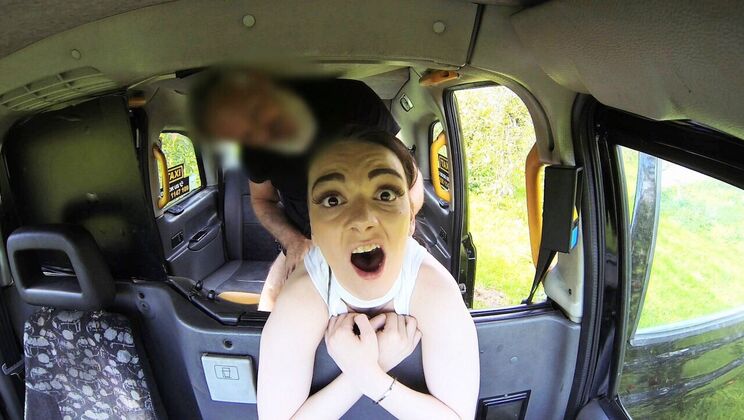 Blowjob and Facial in a Taxi