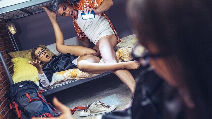 Squirting Sex with Nerdy Coeds