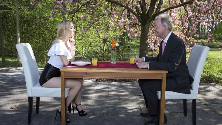 [Oldje] - Cum Swallowing and Close-Up View