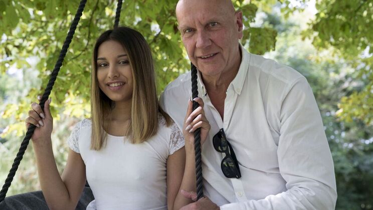 [Oldje] - Deepthroat Action With Young Pussy - Hugo - Roxy Lips