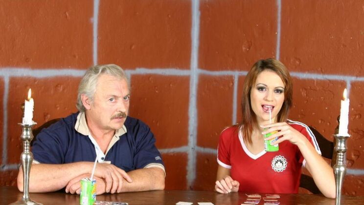 [Oldje] - Close Up Facial with Cum Swallowing - Gustavo - Ralucka