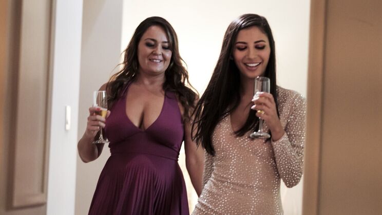 [SweetHeartVideo] - Gianna Dior and Elexis Monroe Lesbian Kissing and Ass Play