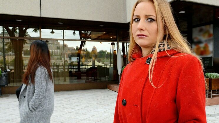 [PublicPickups] - Fucking Young Wife for a Cause - Kiki Cyrus