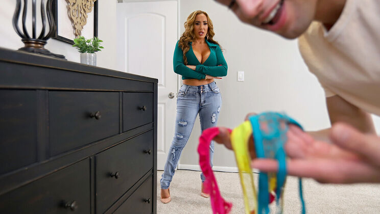 [MomsBoyToy] - Mom's Panties - MILF Seduction - Richelle Ryan