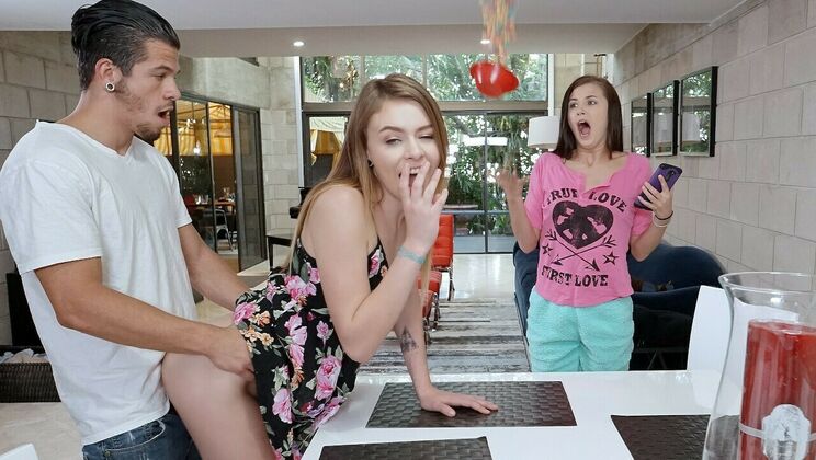 [ShareMyBF] - Latina Carolina Sweets in Amateur Threesome with Blonde and Big Cock