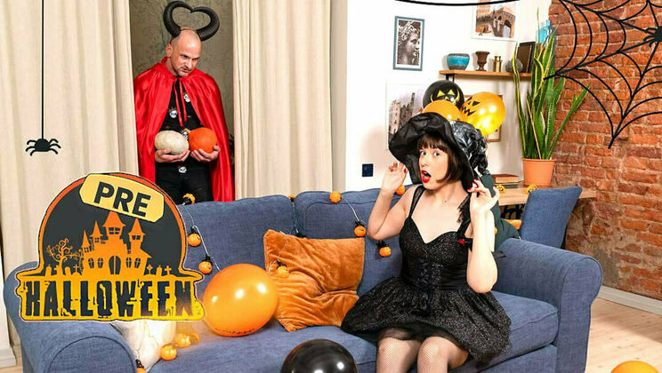 [ClubSweethearts] - Spooky Blowjob from Sandy Cheeks on Halloween Eve - Andrew Marshall - Sandy Cheeks