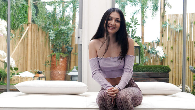 [NetGirl] - April's Creampie Casting - April