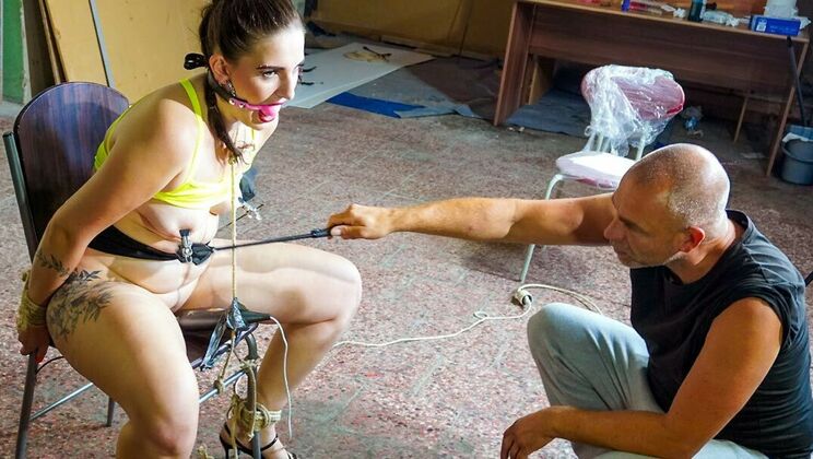 [Submissed] - High Heel Domination: Suzie's Skirt Gets Lifted - Stepsis Suzie