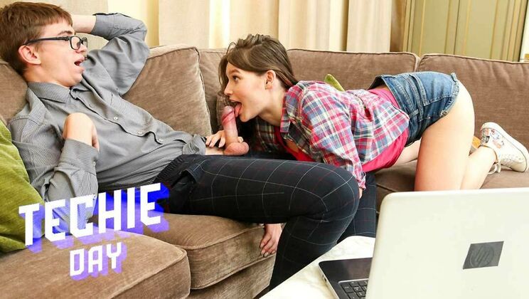 [ClubSweethearts] - Fomgosha Haynes Doggystyle Fuck - Natural Tits Bouncing - Fomgosha Haynes - Janyk Brones