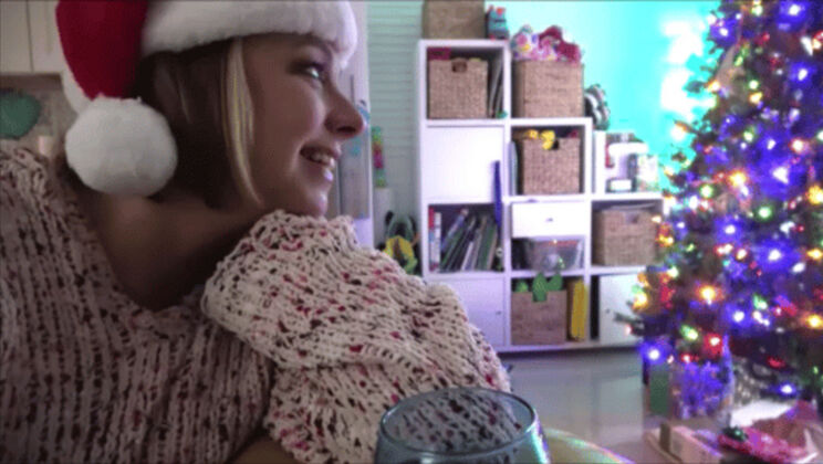 [MomComesFirst] - Big Tits & Big Butts Holiday Party Blowbang and Cumshot