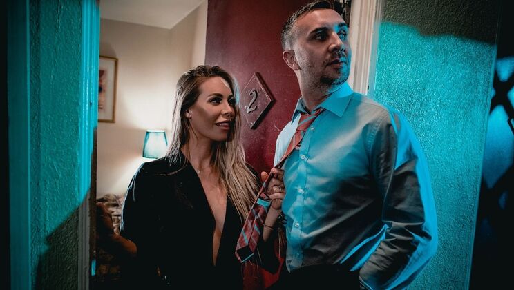 [DigitalPlayground] - Outdoor Blowjob and Doggystyle with Cum on Face - Nicole Aniston - Keiran Lee