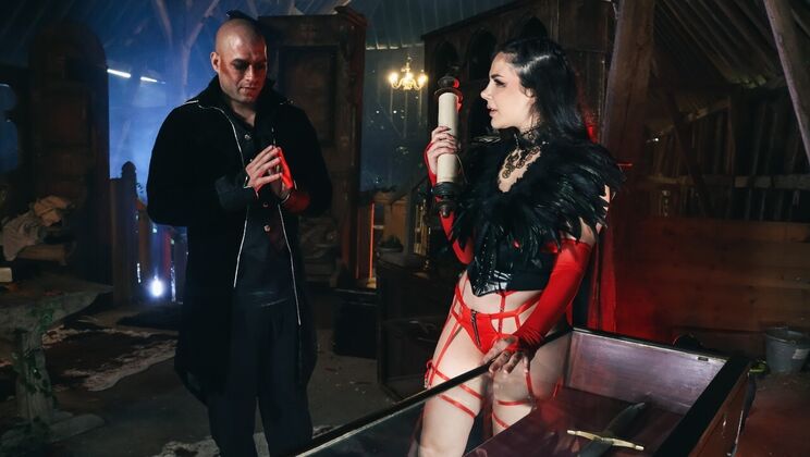 [DigitalPlayground] - Valentina Nappi Gets Fucked in Missionary and Doggystyle - Valentina Nappi - Xander Corvus