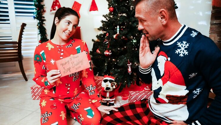 [MyPervyFamily] - Unwrap Your Brunette Stepdaughter for a Huge Cumshot - Theodora Day - Peter Fitzwell